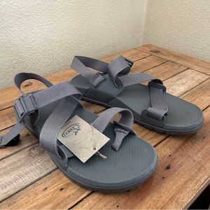 BNIB chacos mens size 11